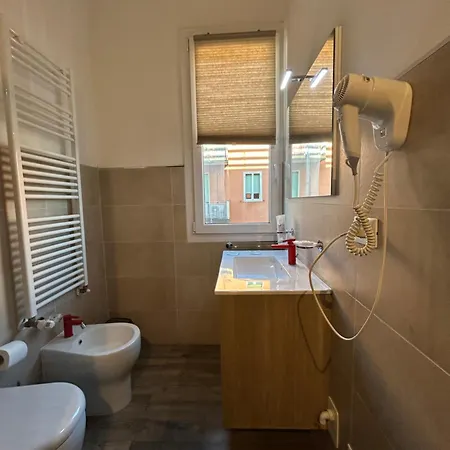 Stayinbologna 3 * בולוניה