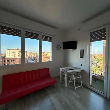 Διαμέρισμα Stayinbologna 3 *