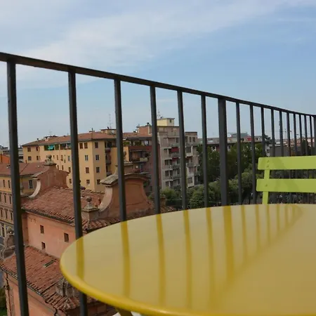 Stayinbologna 3 Apartment *