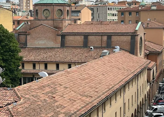 Stayinbologna 3 Apartment *