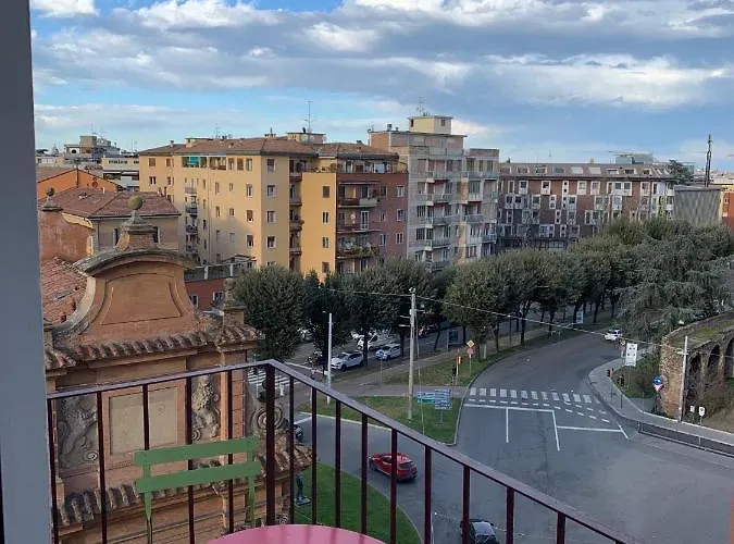 Stayinbologna 3 Apartment *