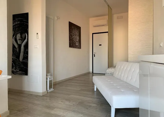 Stayinbologna 3 Апартаменты *