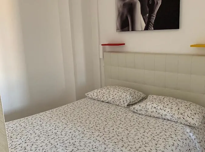 Apartament Stayinbologna 3 *